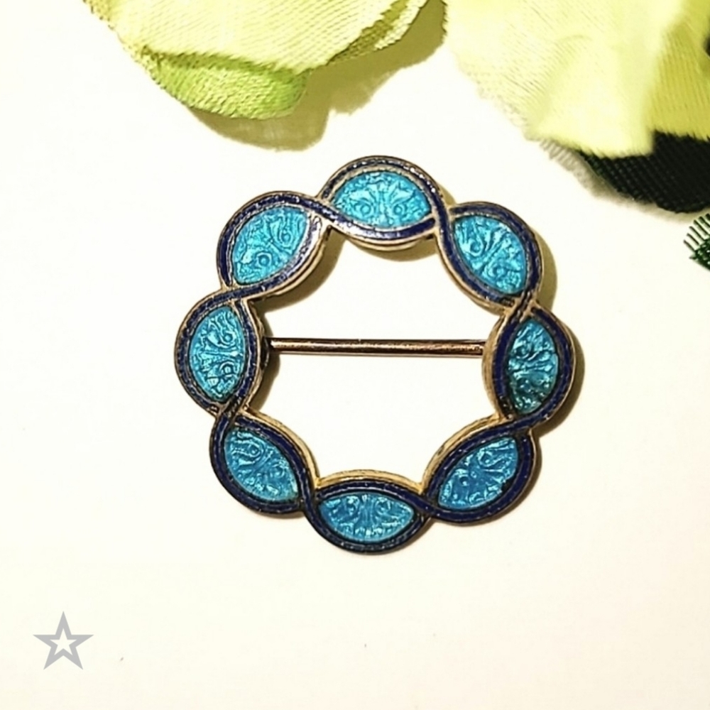 ANTIQUE GUILLOCHE ENAMEL BROOCH TURQUOISE & NAVY BLUE on BRASS